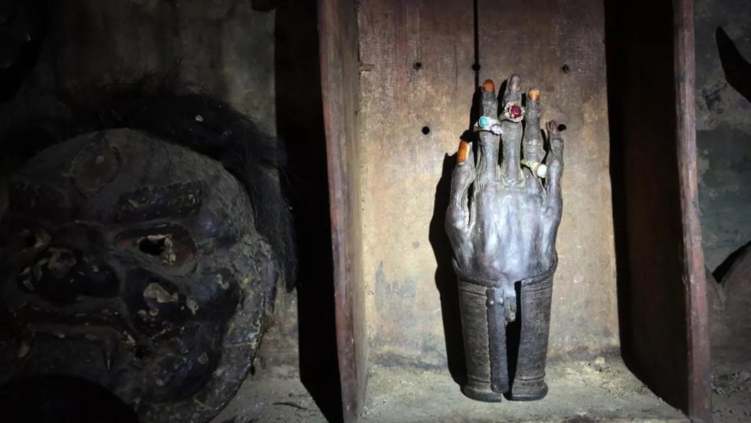 它与冈仁波齐梅里雪山齐名地图上却无迹可寻