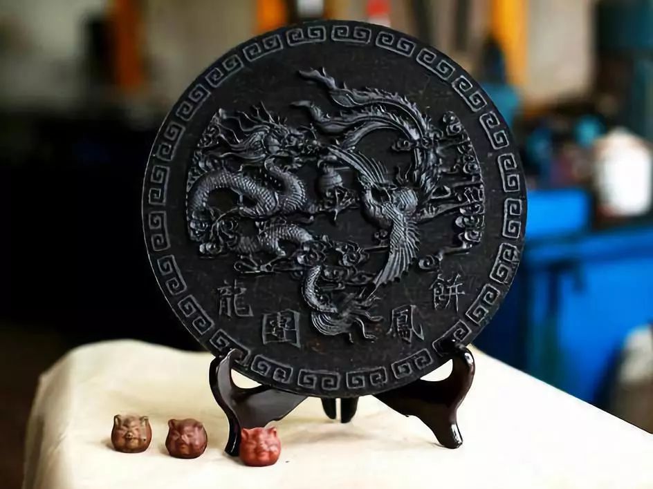 宋代制茶工艺有了新的突破,福建建安北苑出产的龙凤茶名冠天下.