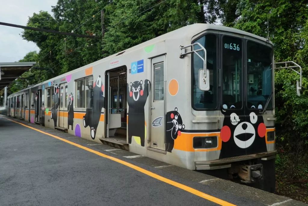 退役地铁被做成自动售货机在日本就连地铁也要退休后老年再就业