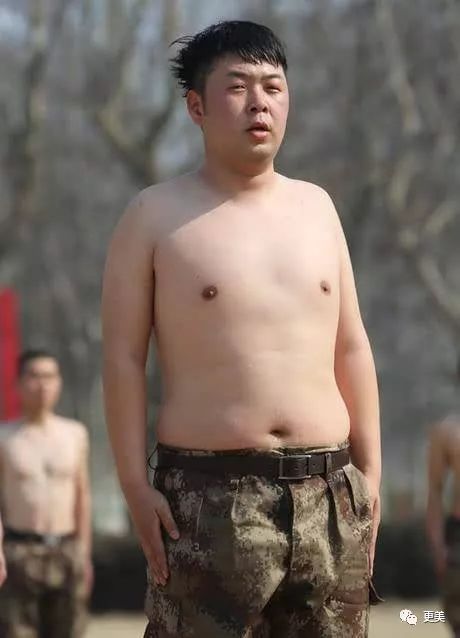 毕竟大多数人的想法都是,健身举铁不应该是身为明星的自觉吗?