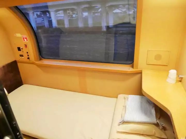 日本梦幻般的卧铺火车糟糕是心动的感觉07╰╯21