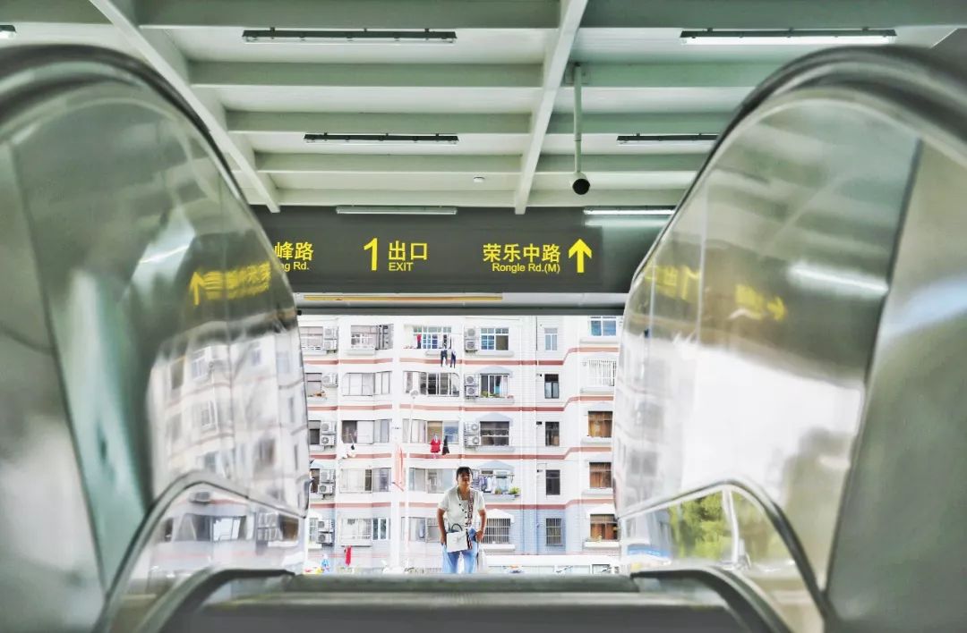 好消息9号线松江体育中心站1号口启用啦