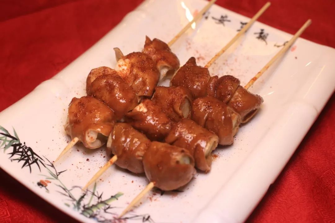 梧州惊现濑尿虾刺身88元狂抢原价198元的四人份豪华海鲜刺身拼盘