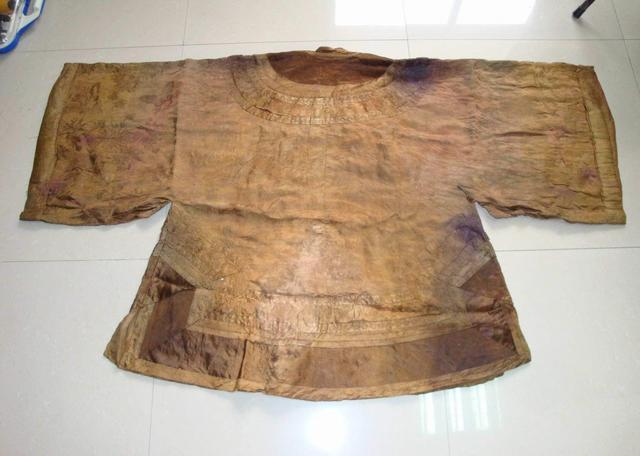 古代人没有口袋,东西装进袖中却掉不出来,有何猫腻存在?_衣服