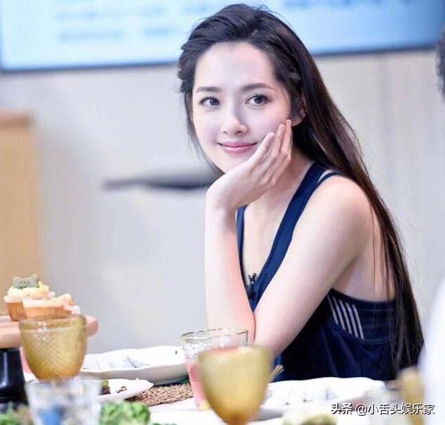 郭碧婷才是最美证件照女孩从小美到大难怪深受向太宠爱