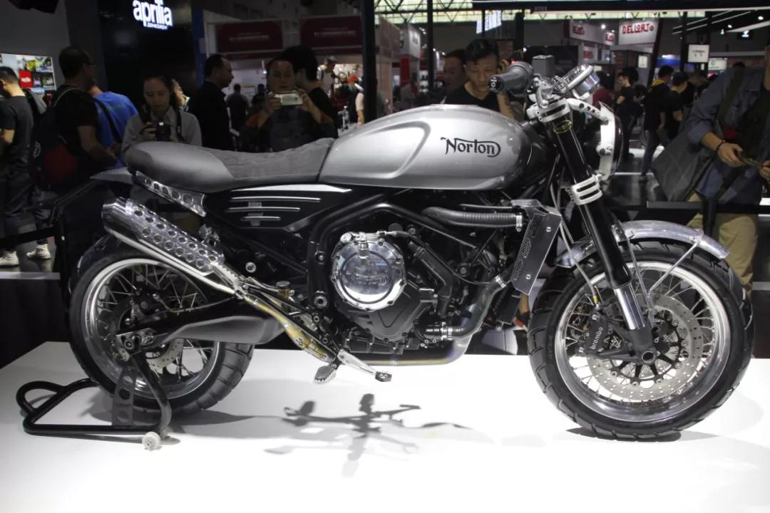 重庆摩博会诺顿650赛科龙rk6rx6atlas650及32800元复古re3