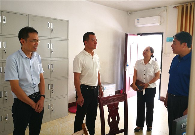 曾智到陆屋调研党风廉政建设工作