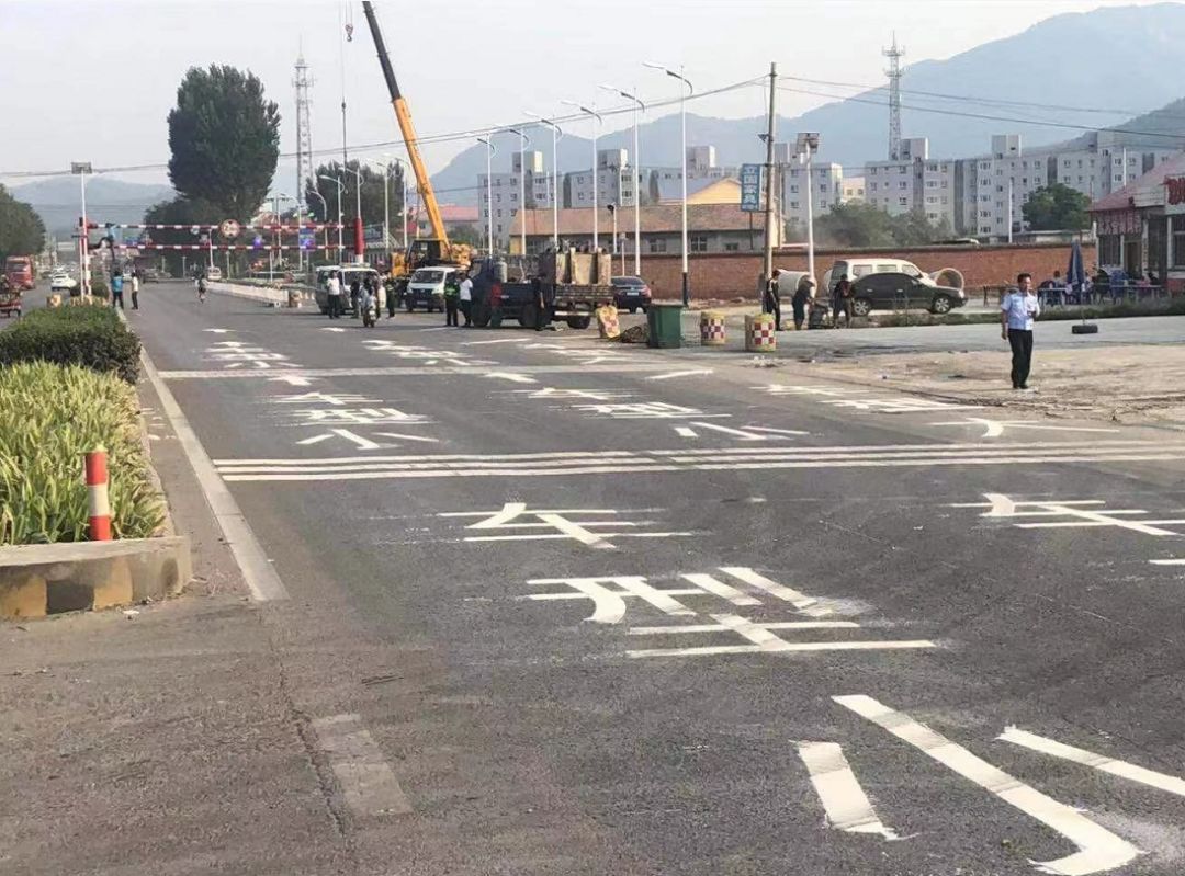 遵化這地限高!身高兩米五,停車瞅一瞅