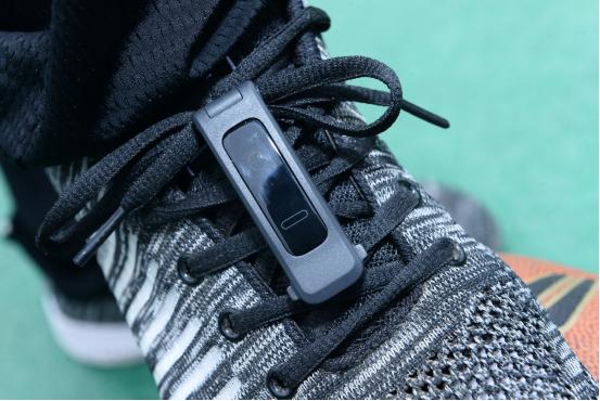 全新篮球运动装备华为手环4e篮球精灵球场实测