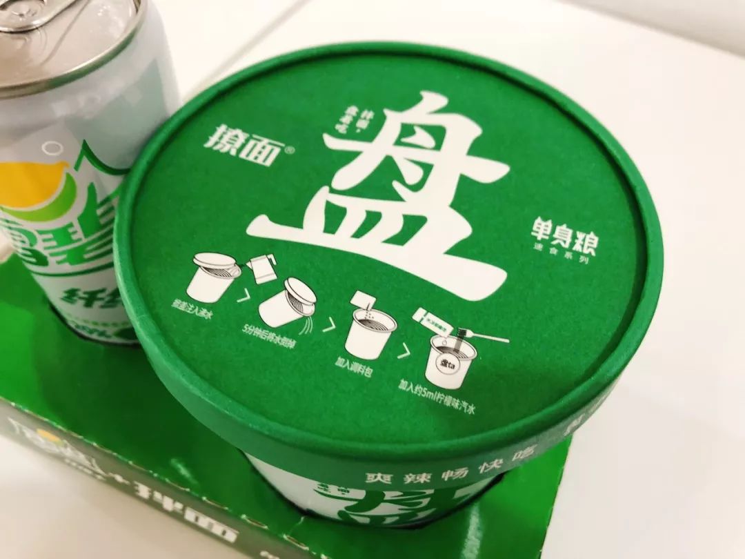 雪碧泡面挑战史上最奇葩黑暗料理