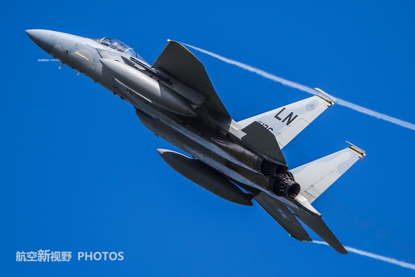 美國空軍f-15戰鬥機高清圖,服役30餘年,多項性能依舊是王者