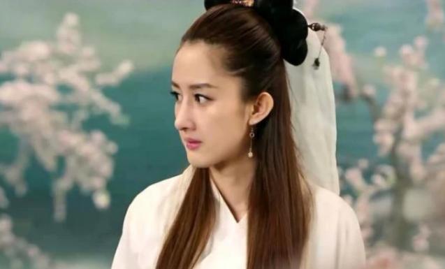 出道"10年"不温不火,把自己拍成"烂片女王",今却火在抖音_文梦洋