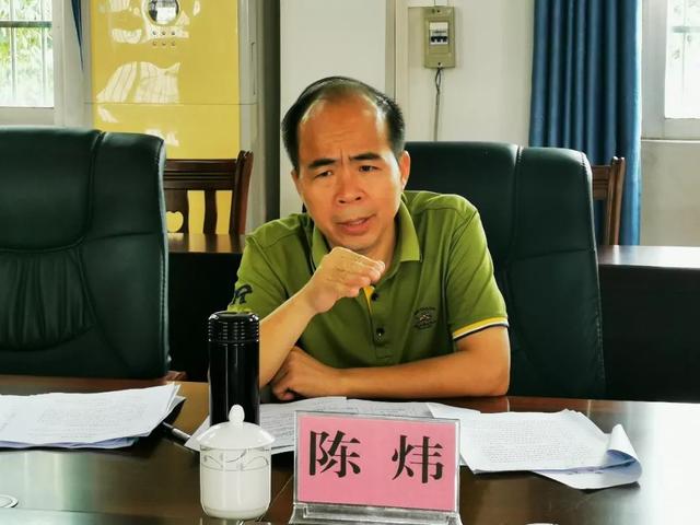 省教育厅副厅长邢孔政调研屯昌县教育工作