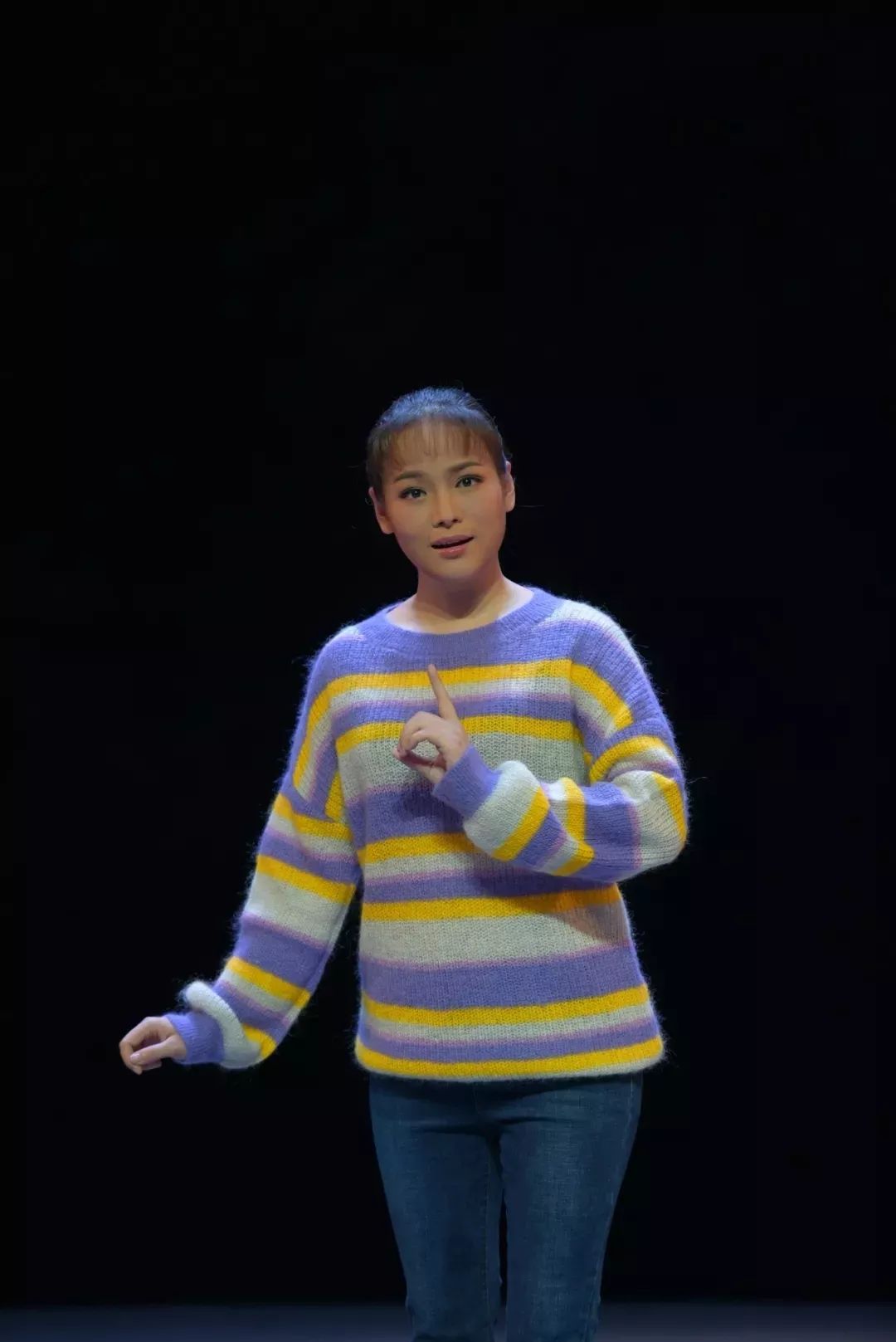 冯军饰钟志宏桐庐县越剧传习中心优秀越剧演员,国家一级演员,工花旦