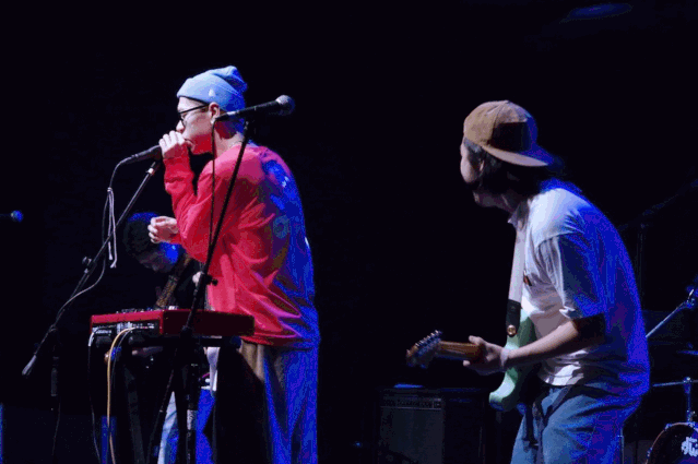 乐队的夏天现场battle衩姐北京女子图鉴签售龙湖滨江天街2周年嗨