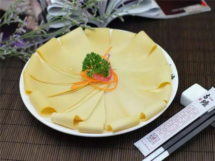 摆盘还是选料都让你分分钟想舔屏让我们快乐的涮起来~成都火锅最最