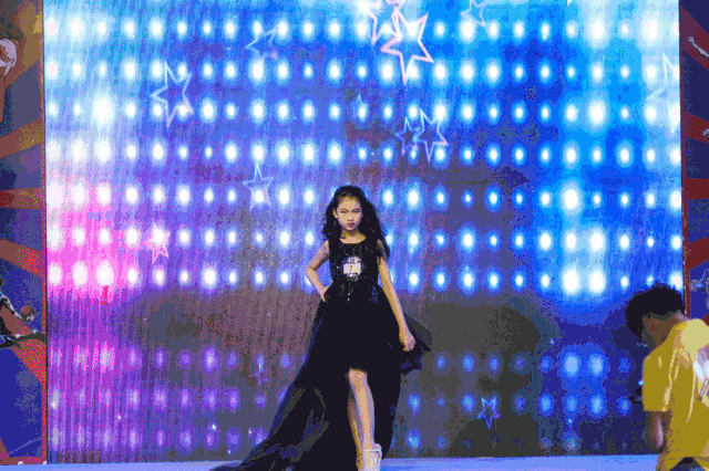 超模北鼻4百强盛典开幕在即星光闪耀宝贝们燃起来