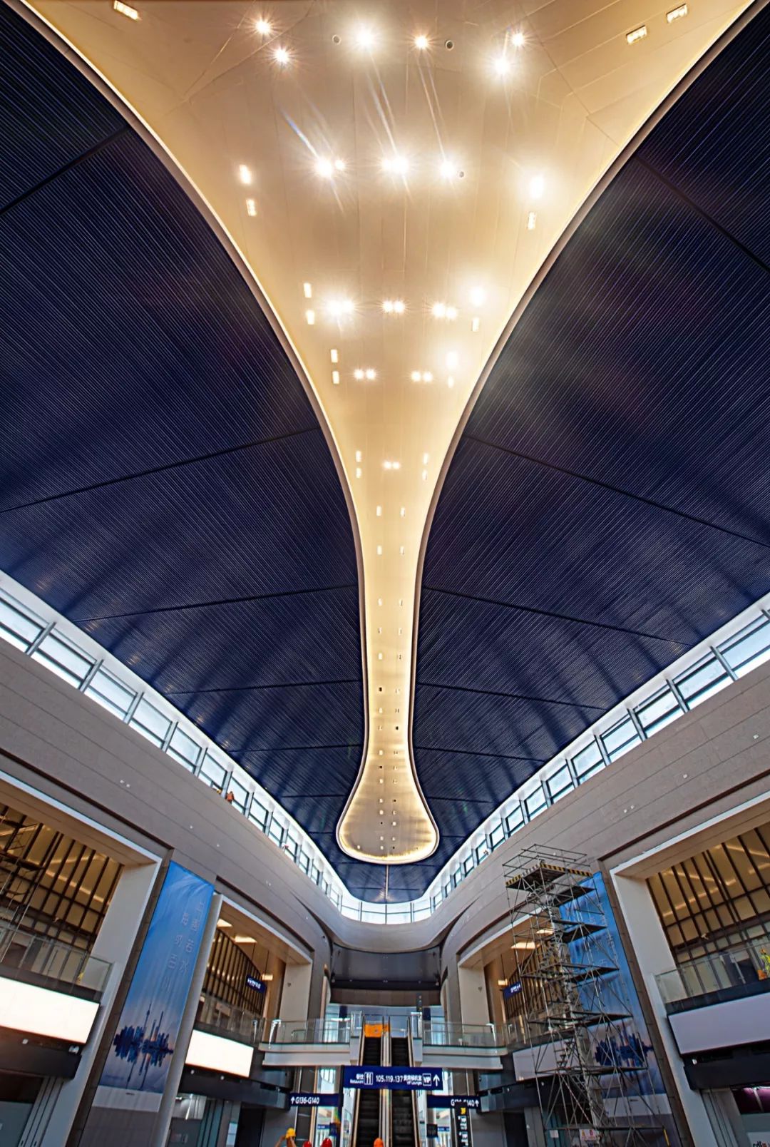 现代航空枢纽上海浦东国际机场卫星厅