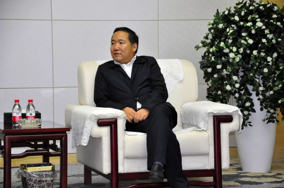 赵站伟,邝远平围绕大数据开放与市场化,洛阳大数据产业发展现状等进行