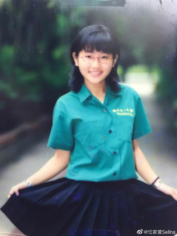 selina(任家萱)po出20年前高中时期的学生旧照,对比现在脸蛋几乎没有