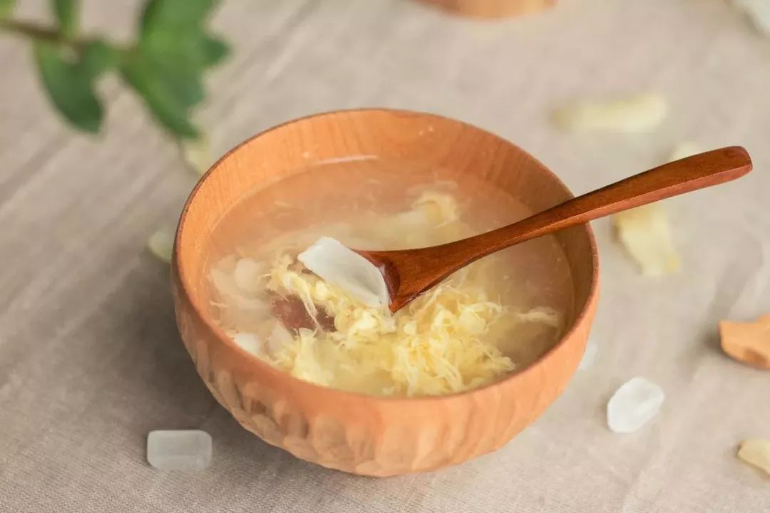 百合水:我秋天常喝的润肤水