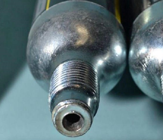 少年成功自制炸弹扬言要炸毁学校被捕后认怂只是向朋友炫耀