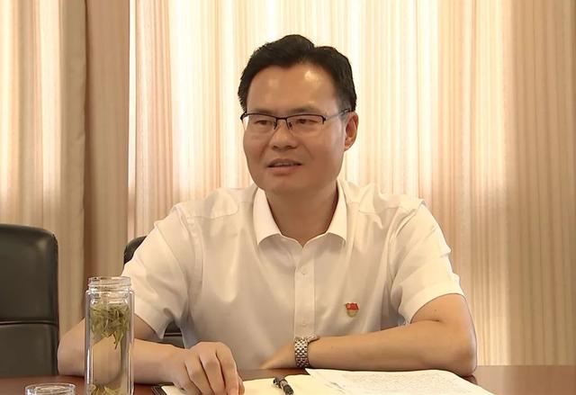 初心体验为圆平湖百姓铁路梦今天市委书记祁海龙体验平沪公共交通