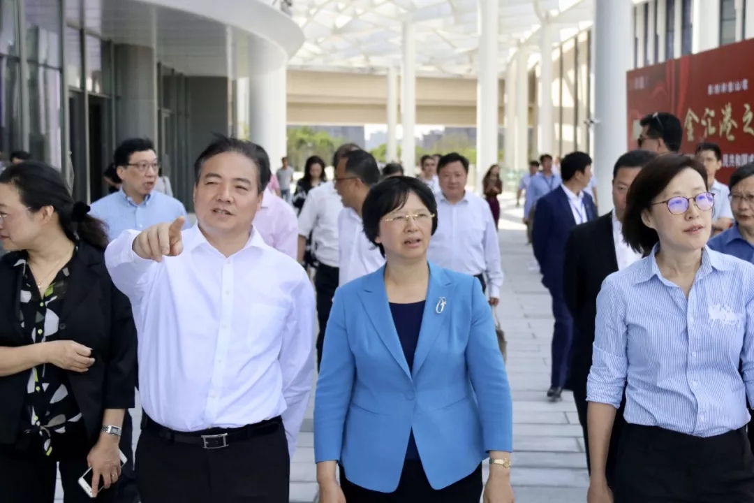 副市长宗明来奉调研文化事业发展