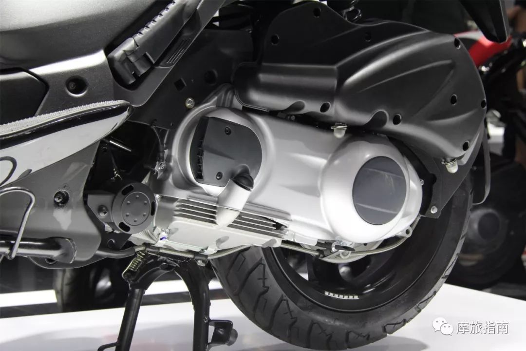 重磅踏板车来袭srmax250首发亮相