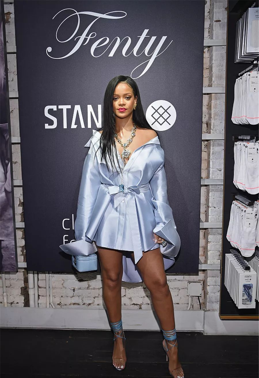 接棒维密大秀rihanna还有什么不敢征服