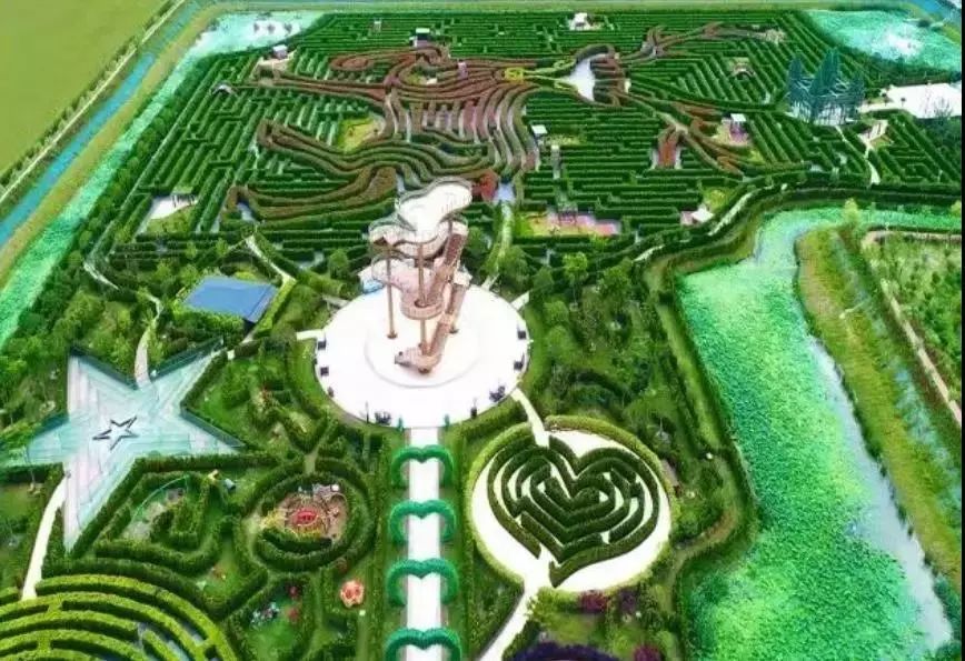 秋高气爽,10.4-10.5奔赴离梦想最近的梦幻营地,解锁一波超能任务!