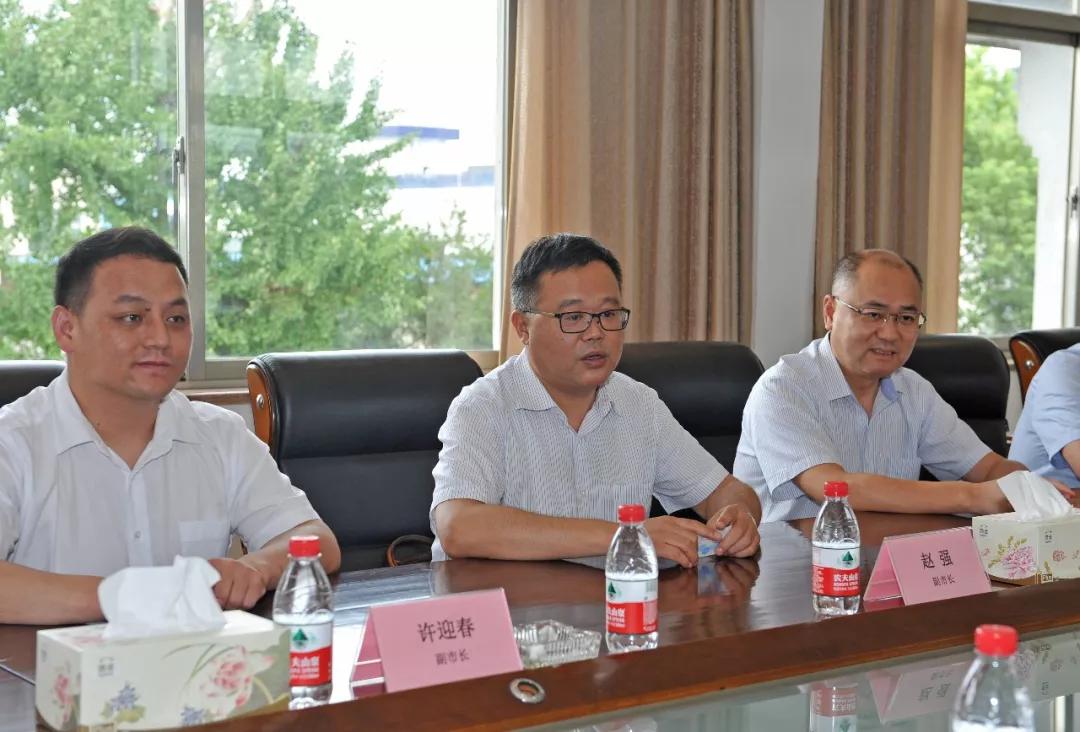 赵强指出,市长质量奖是江阴市人民政府设立的最高质量荣誉,主要授予