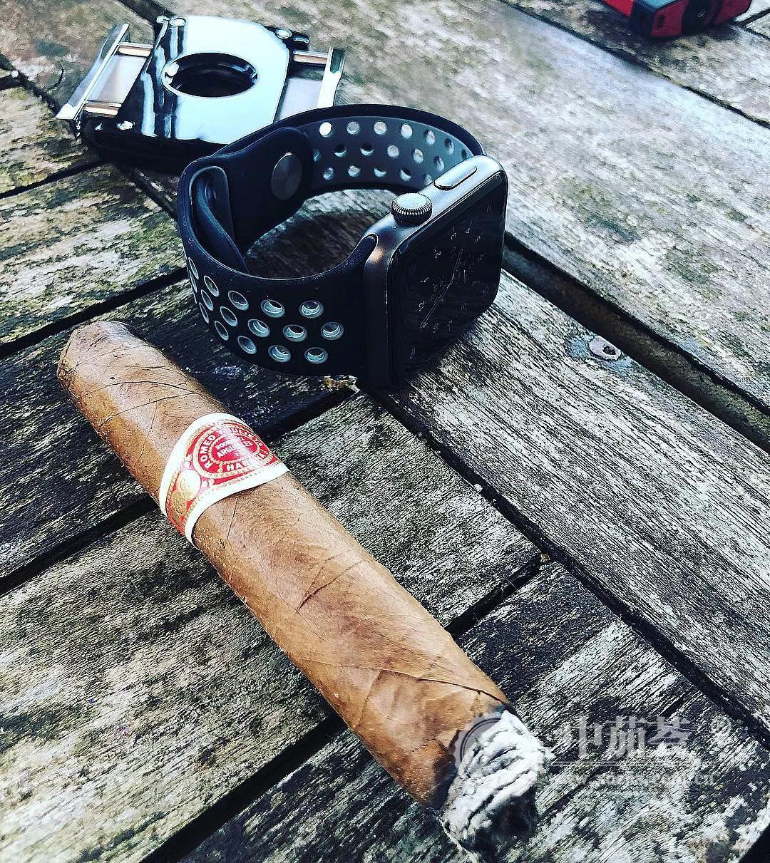 新手必读贴如何购买一款好的雪茄蒙特半皇冠雪茄赏析