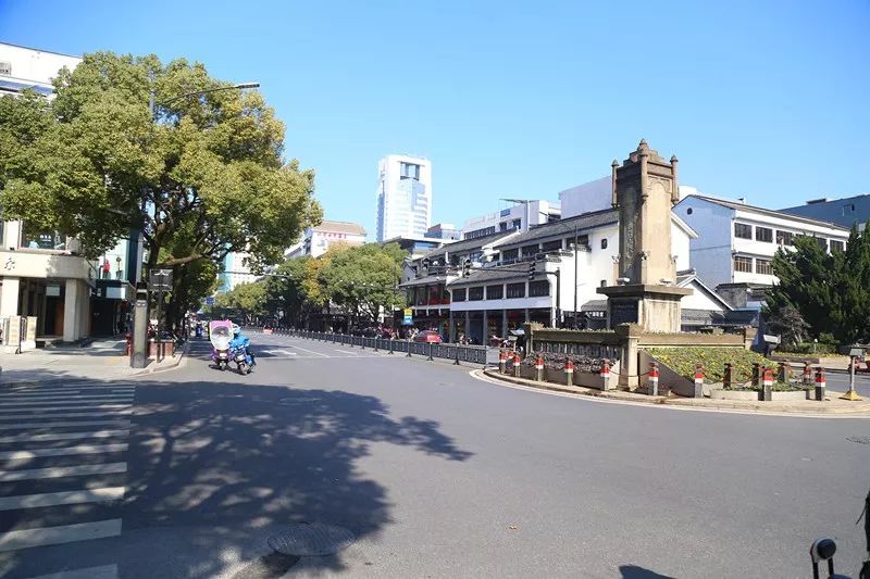 生意难做绍兴解放路店铺陆续关门背后原因是