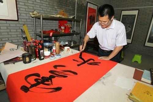 醉心书法彰显匠人精神,诗词创作满怀济世情怀|走近书法家邹相