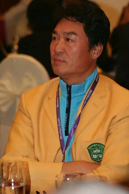 61岁武松祝延平与赵娜离婚后娶圈外女友如今一家很幸福