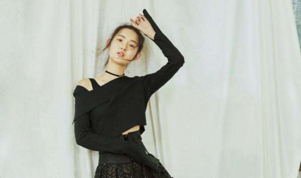 婆婆摔坏腿,嫌媳妇给吃稀饭,白菜,媳妇:"妈,您忘性可真大"_杨子涵