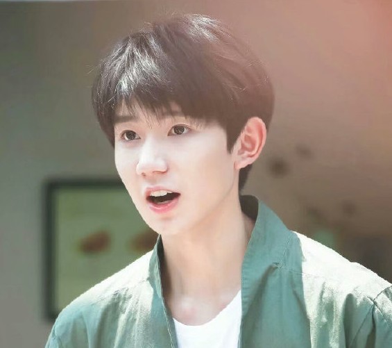 原创王源更新ins晒照这次终于露正脸了不过咋和想的不一样