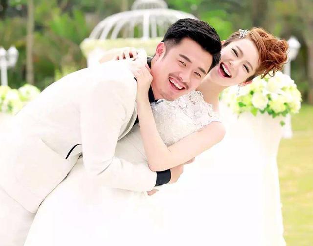 张子萱和陈赫的结婚照图片