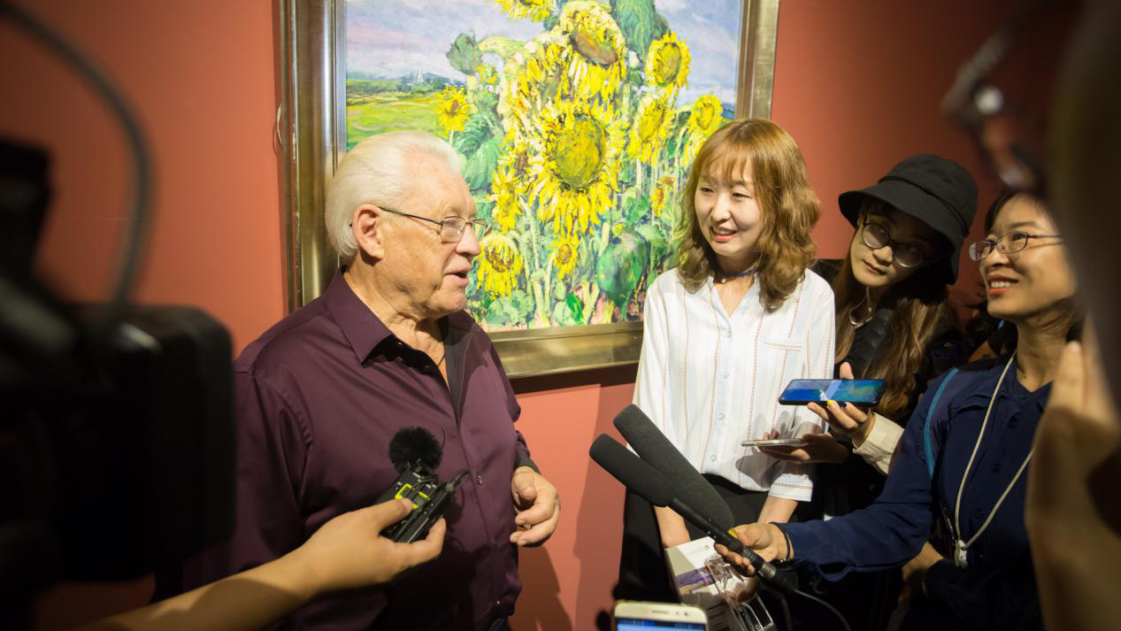 全球50位油画艺术家力荐佳作2019国际油画双年展威海开幕