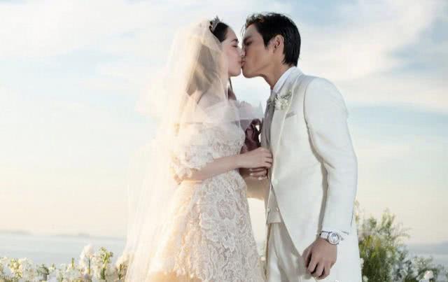 向佐郭碧婷婚礼现场照曝光！娱乐圈最长爱情真人秀第一季终？_向太