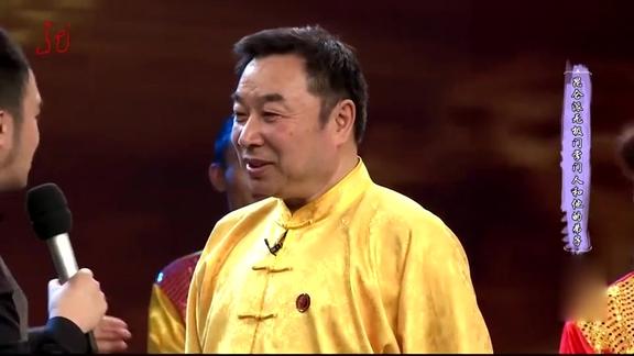 昆仑派无极门掌门人介绍自己的同门,74岁弟子还能挥舞铲杖