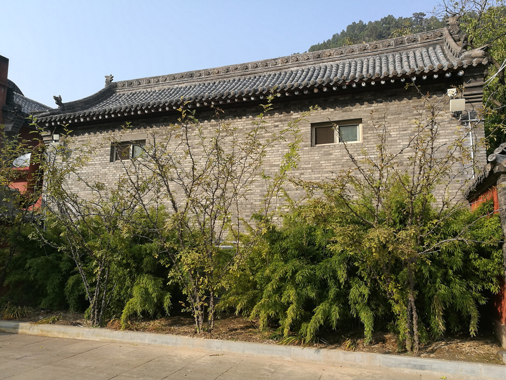 山西被忽略的寺庙是全国重点佛教寺院有千年历史就在吕梁