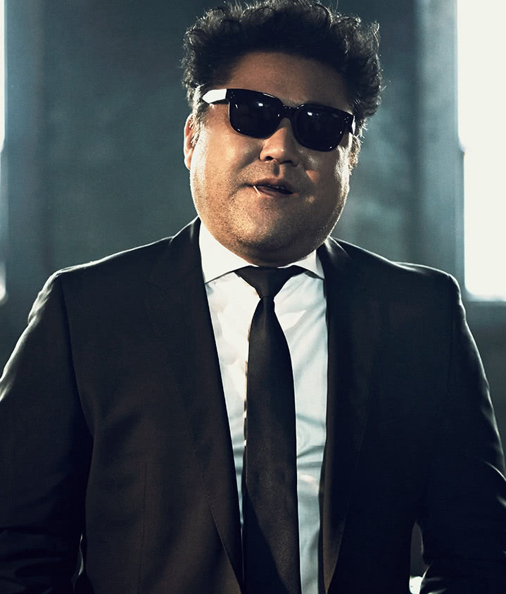 高昌锡胡子帅气美照,带动了大叔级别的地位