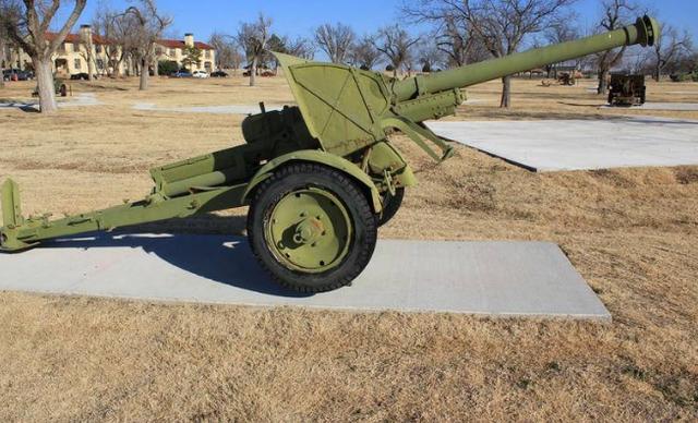 事实上当时世界上比日本90式野战炮优秀火炮实在是太多了,90式野战炮