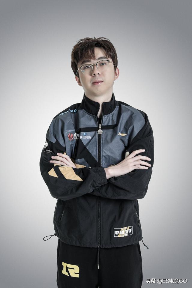 dota2:rng公布ti10新赛季阵容,国土和阿福离队,狗打架芬队加入