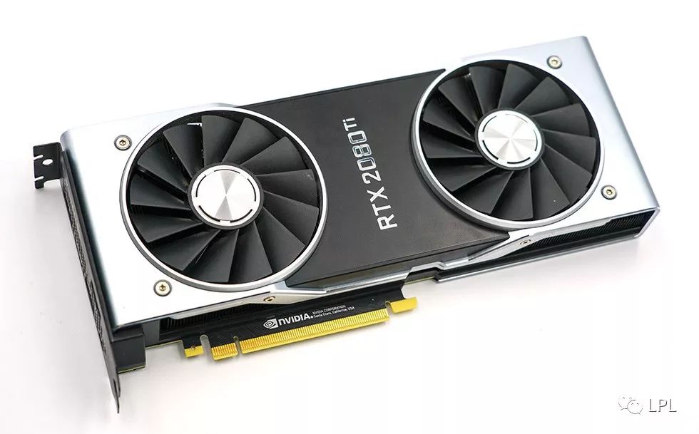 用台机2080ti外星人游戏本秒变移动工作站