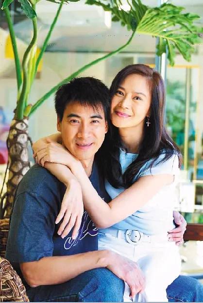 55岁婉君俞小凡与翁家明因戏生情结婚18年恩爱至今