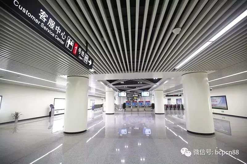 茶山站我们再来回顾下几个特色站的模样新天地公园站,长虹路站,科教城