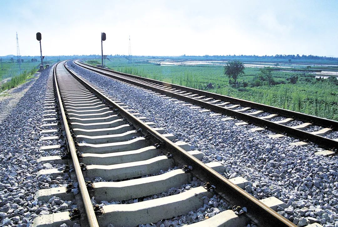 中铁四局集团有限公司第八分工程分公司_铁路